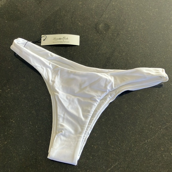 White thong bikini bottoms - Picture 1 of 5